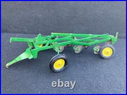 ^1960s VINTAGE JOHN DEERE 4 PIECE SET WITH RARE END LOADER TRACTOR