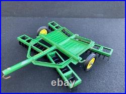 ^1960s VINTAGE JOHN DEERE 4 PIECE SET WITH RARE END LOADER TRACTOR