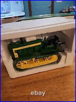 1998 New In Box ERTL #5596TA Plow City Farm Show John Deere Crawler 420