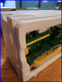 1998 New In Box ERTL #5596TA Plow City Farm Show John Deere Crawler 420