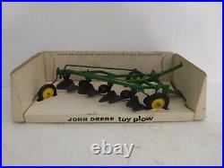 1/16 Ertl Farm Toy John Deere Plow in bubble box