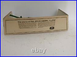 1/16 Ertl Farm Toy John Deere Plow in bubble box