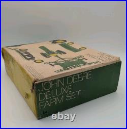1/16 Ertl John Deere Ice Cream Box Deluxe Farm Set in Box Tractor, Disc, Plow