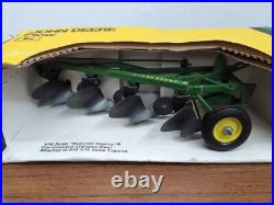 1/16 Ertl Toy John Deere 4 Bottom Plow in Yellow Top Box