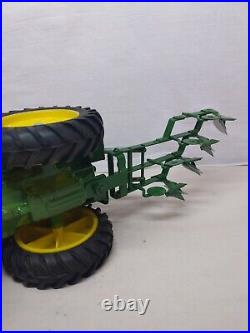 1/16 Eska Ertl John Deere R Tractor with 4 Bottom Plow m