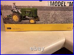 1/16 John Deere M Tractor With 2 Bottom Plow
