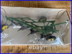 1/16 Nib Ertl John Deere 4 Bottom Plow
