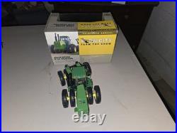 1/32 Ertl John Deere 8760 4wd Tractor 2010 Plow City Farm Toy Show