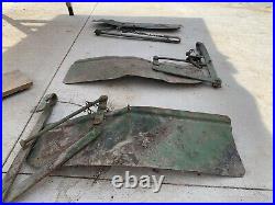 ANTIQUE VINTAGE JOHN DEERE CULTIVATOR FENDER Lot Of 3 M Mt B A H 60