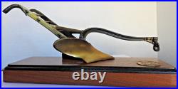 Bronze 150th Anniversary 1837-1987 Dealer Award John Deere Single Shovel Plow