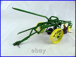 Deere Plow with wheels Alloy models 1/16