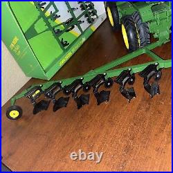 ERTL 1/16 JOHN DEERE 8560 FWD, 550 Mulch Tiller, Plow Pre-owned