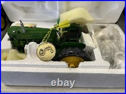 ERTL John Deere 40T Tractor withTwo Bottom Plow Collectors Center 4 1/16 NIB