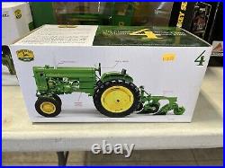 ERTL John Deere 40T Tractor withTwo Bottom Plow Collectors Center 4 1/16 NIB