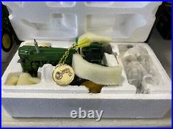 ERTL John Deere 40T Tractor withTwo Bottom Plow Collectors Center 4 1/16 NIB