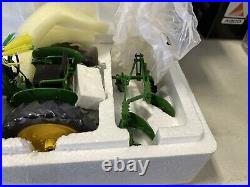 ERTL John Deere 40T Tractor withTwo Bottom Plow Collectors Center 4 1/16 NIB