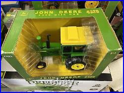 ERTL John Deere 4520 Tractor Plow City Toy Show 2005 1/16 NIB