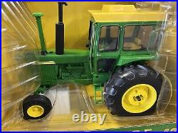 ERTL John Deere 4520 Tractor Plow City Toy Show 2005 1/16 NIB