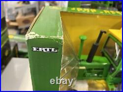 ERTL John Deere 4520 Tractor Plow City Toy Show 2005 1/16 NIB