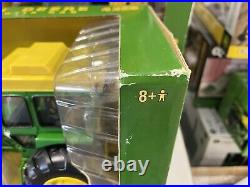 ERTL John Deere 4520 Tractor Plow City Toy Show 2005 1/16 NIB