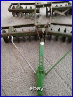 Ertl 1/16 John Deere 2 Bottom Plow and John Deere Disc Ertl 1/16 John Deere 2 Bottom Plow and John Deere Disc