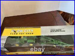 Ertl John Deere 1/32 Scale 8010 Tractor Withplow Farm Toy Show Edition 2009