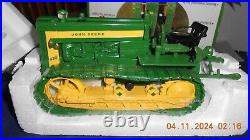 Ertl John Deere 420 Crawler 1/16 Scale Diecast Plow City Farm Toy Show 1998 NIB Ertl John Deere 420 Crawler 1/16 Scale Diecast Plow City Farm Toy Show 1998 NIB