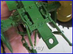 Ertl John Deere Model 40T Tractor Collectors Center Series No box or plow NICE