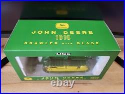 Ertl Plow City John Deere 1010 Crawler with Blade Diecast 116