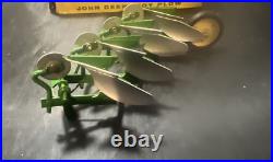 Eska John Deere 4 bottom plow With Box 1/16