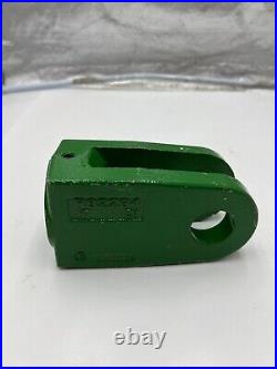 Hydraulic Cylinder Rod End R82294 Fits John Deere 610 735 960 980 985 1690 1810