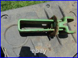 JOHN DEERE 1600 CHISEL PLOW VIBRA-SHANK clamp & yoke bracket assembly N134525 JOHN DEERE 1600 CHISEL PLOW VIBRA-SHANK clamp & yoke bracket assembly N134525