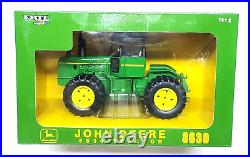 JOHN DEERE 8630 TRACTOR PLOW CITY FARM TOY SHOW 2007 1/32 scale NIB AGE 14+