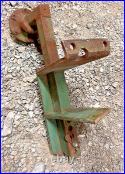 John Deere 1350 1450 2350 2450 moldboard plow gauge wheel axle-hub-mounting brkt