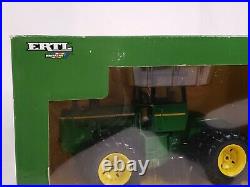 John Deere 8630 Tractor 2007 Plow City Farm Toy Show By Ertl 1/32 Scale