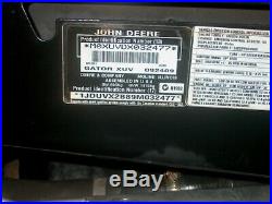 John Deere GATOR 4X4 850D, HYD Snow Plow, Heated Cab, Hyd Dump Bed