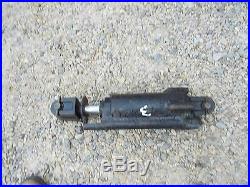 John Deere JD Tractor plow disk implement hydraulic lift black cylinder with a pin
