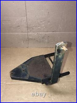 John Deere LT150 LT155 LT166 LT160 LT180 LawnMower 44 Front Blade Pivot Bracket