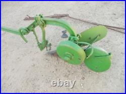 John Deere L JD Tractor 1-bottom plow with hand lift