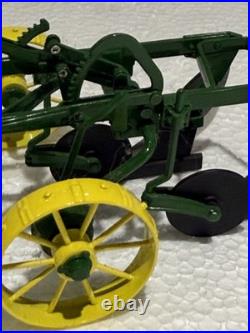 John Deere Model 44 2B On Steel 1/16 Diecast Farm Implement Replica by SpecCast