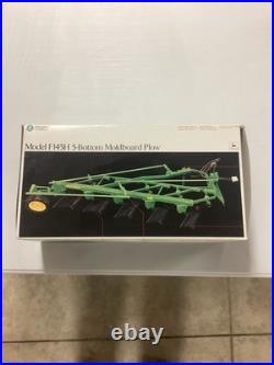 John Deere Precision Classic #6 F145H 5-Bottom Moldboard Plow 116 Scale