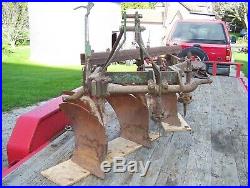 Old JOHN DEERE F120 3-Point Mounted Moldboard Plow 3-14 Farm Tractor NICE