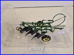 Speccast 1/16 Scale 1941 John Deere Model 55 Three Bottom Hydraulic Lift Plow