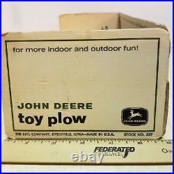 TOY 1/16 Ertl Farm Toy John Deere Plow in bubble box #527