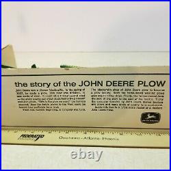 TOY 1/16 Ertl Farm Toy John Deere Plow in bubble box #527