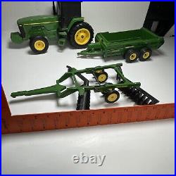 VTG Y2K Ertl John Deere 8200 Radio Controlled Tractor, Trailer & Disk Plow 1/16