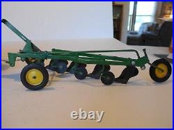 Vintage 1970 Ertl 116 John Deere 5020 Tractor, #555, withF660 4 Bottom Plow #527