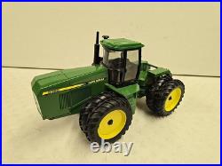 Vintage 1988 Ertl 1/16 Scale John Deere 8760 4WD Tractor & 6 Bottom Plow Vintage 1988 Ertl 1/16 Scale John Deere 8760 4WD Tractor & 6 Bottom Plow