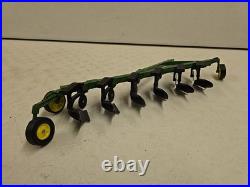 Vintage 1988 Ertl 1/16 Scale John Deere 8760 4WD Tractor & 6 Bottom Plow Vintage 1988 Ertl 1/16 Scale John Deere 8760 4WD Tractor & 6 Bottom Plow