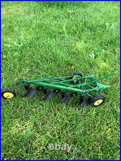 Vintage john deere 4 bottom plow model Vintage john deere 4 bottom plow model